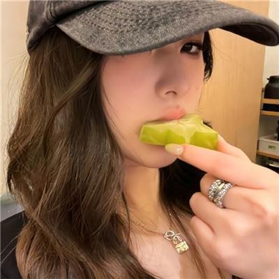 女警出更